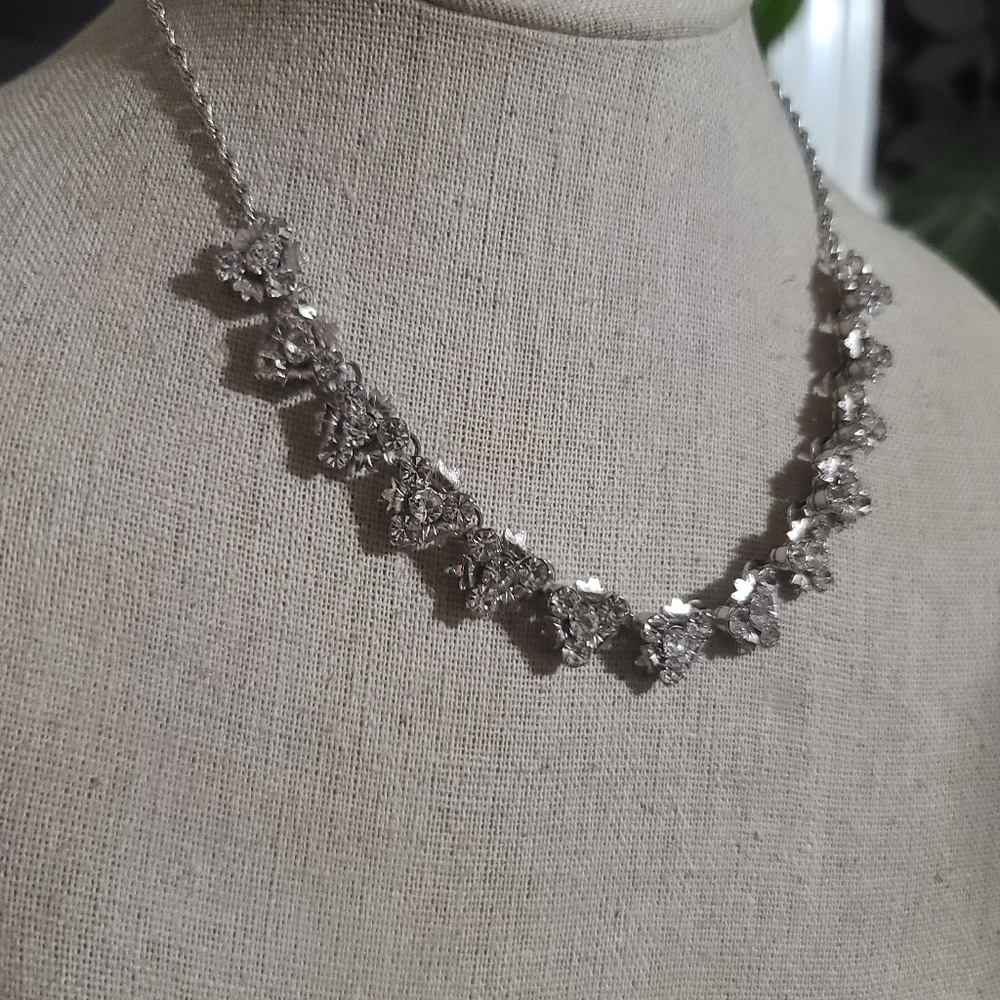 1950s Silvertone Dainty Crystal Necklace - Picture 2 of 6